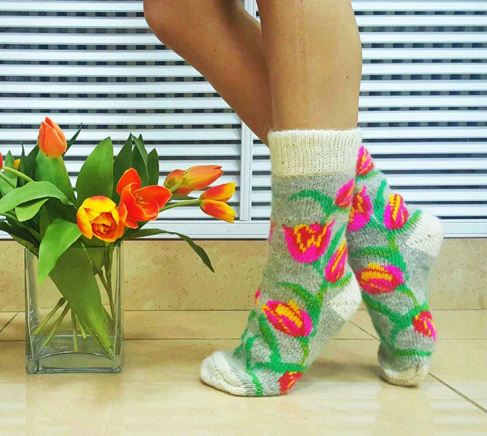 шерстяные носки тюльпаны